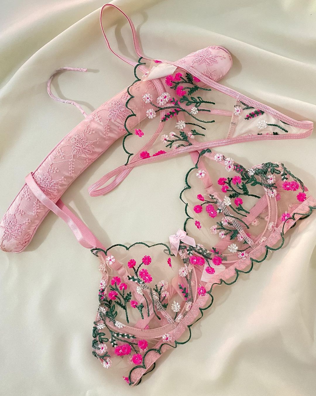 FlowerLace Lingerie Set