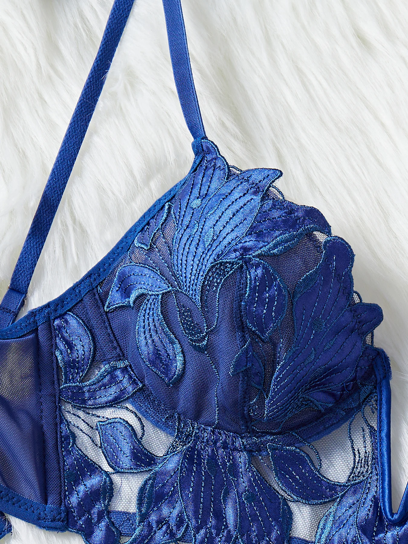 Deven Lingerie Set