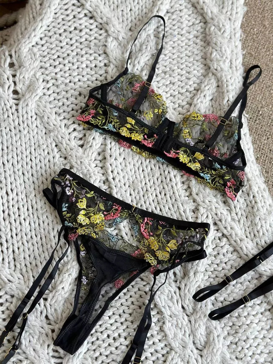 Gardens Black Lingerie Set