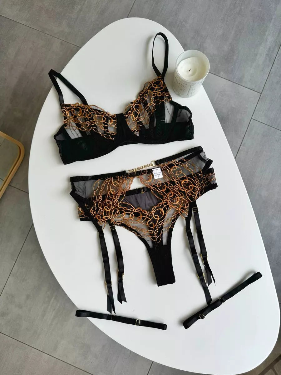 Ouro Nero Lingerie Set