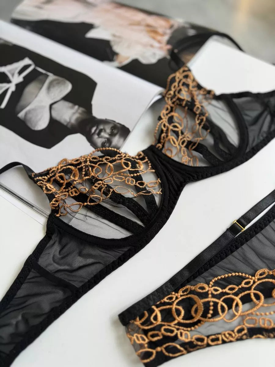 Ouro Nero Lingerie Set