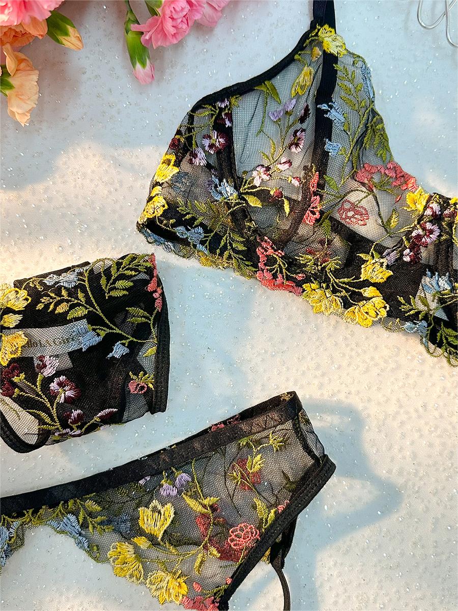 Gardens Black Lingerie Set