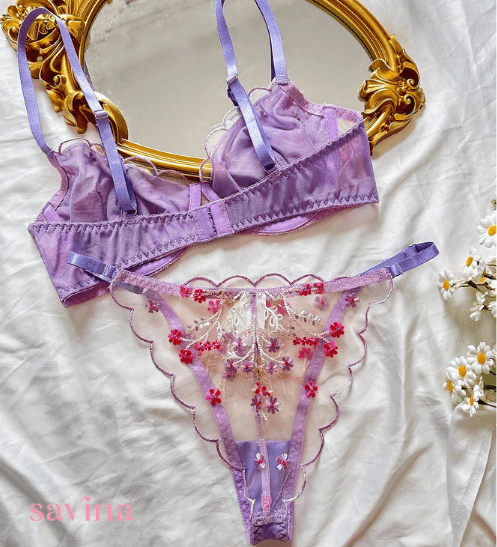 Lingerie Uvênia: Valoriza suas curvas, sinta-se sensual e confiante em cada detalhe.