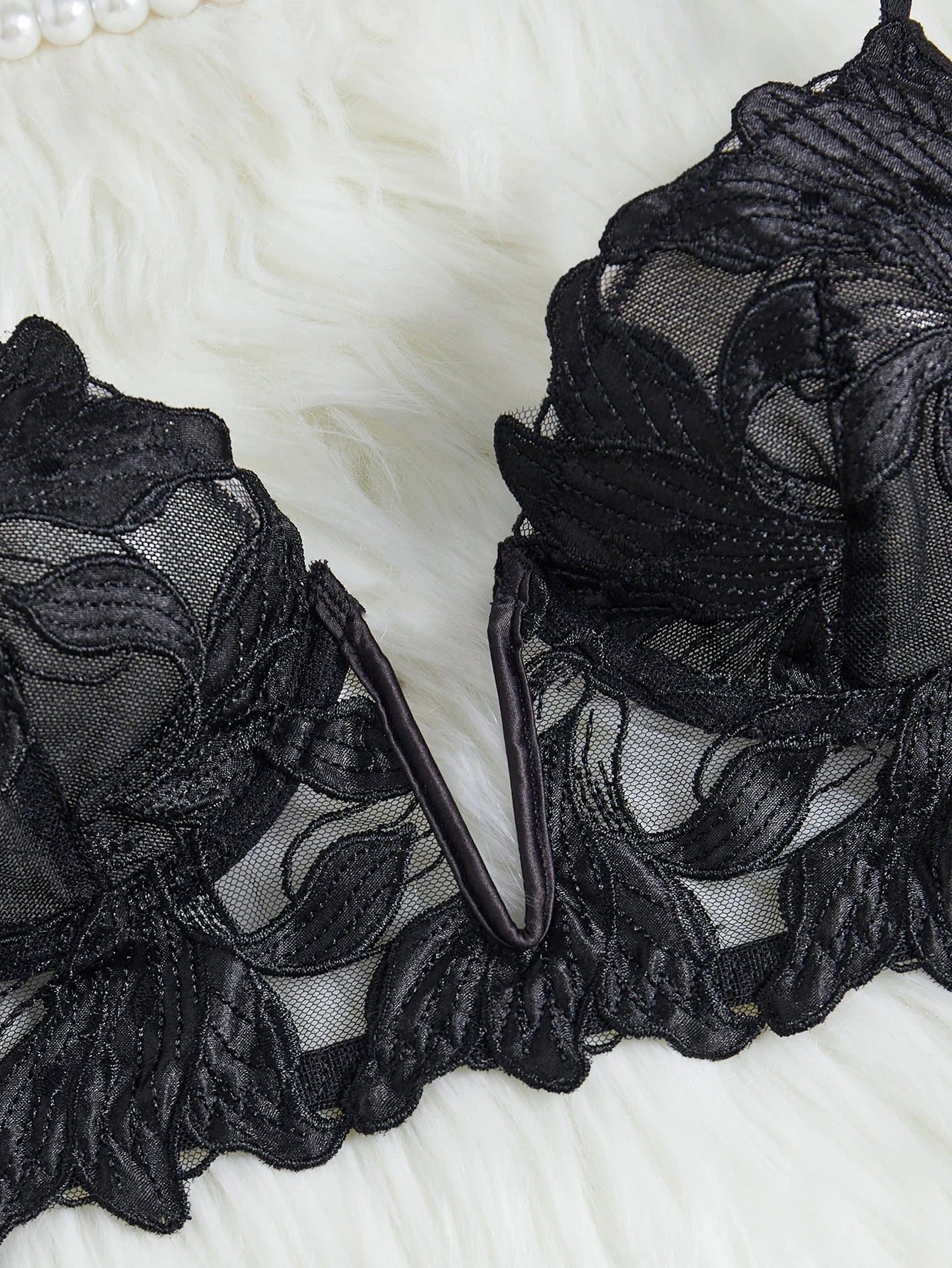 Lingerie Valentine: celebre o amor com elegΓ’ncia e paixΓ£o.