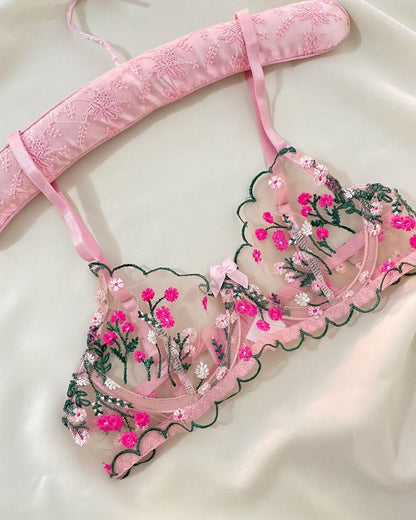 FlowerLace Lingerie Set