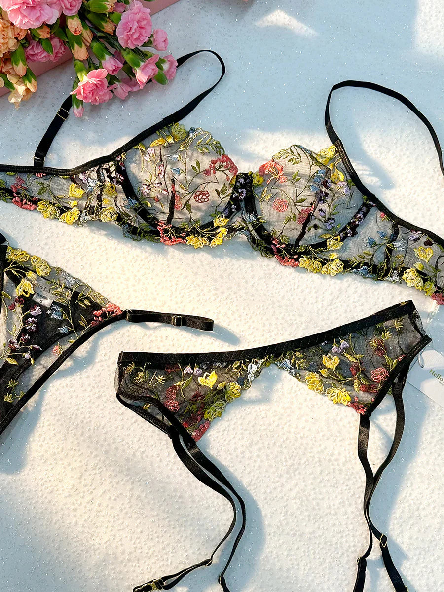 Gardens Black Lingerie Set