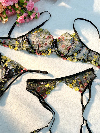 Gardens Black Lingerie Set